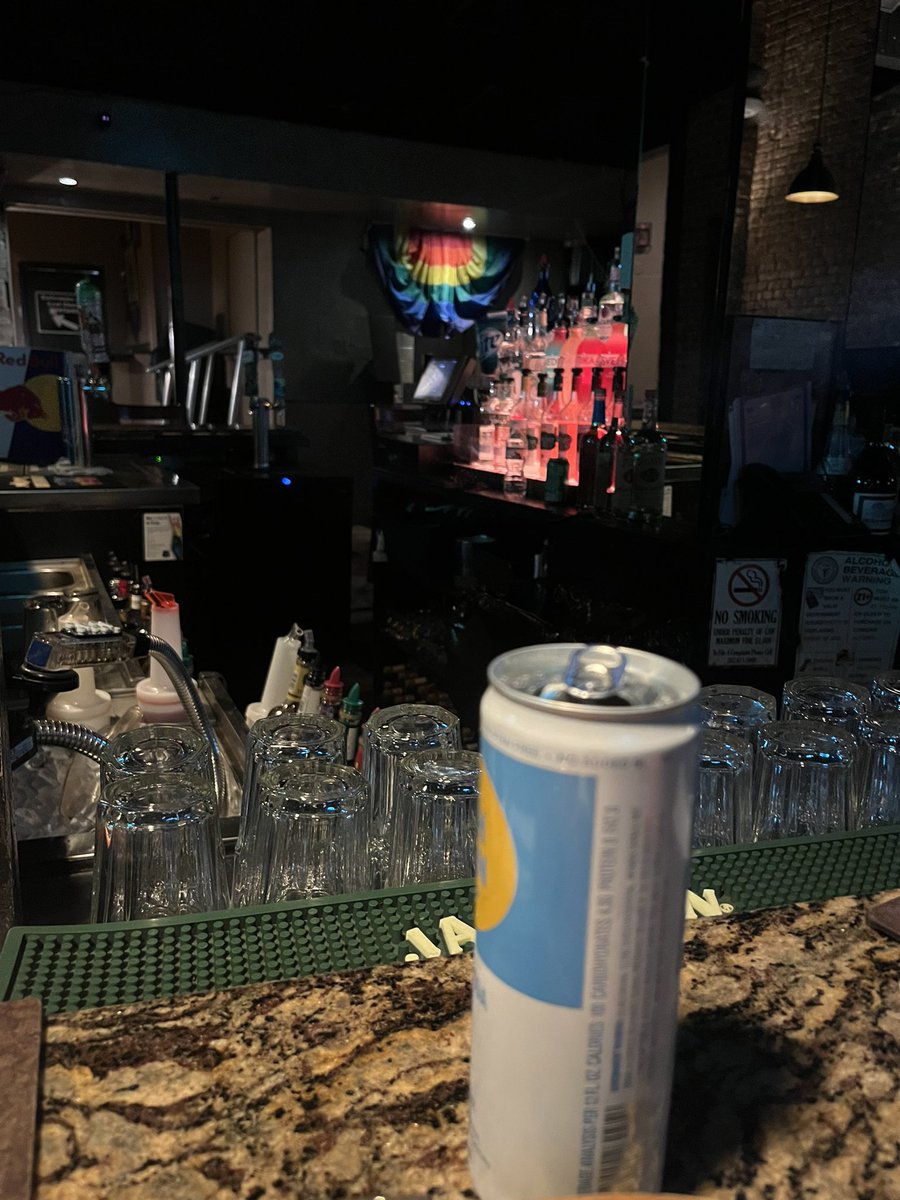 classicallyamy's tweet image. bar hopped in dc last night