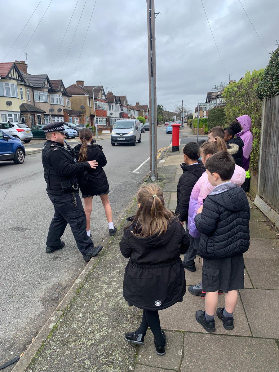 The Safety Squad are taking part in Junior Roadwatch today with the police. Watch your speed! @MPSHillingdon #TeamLB