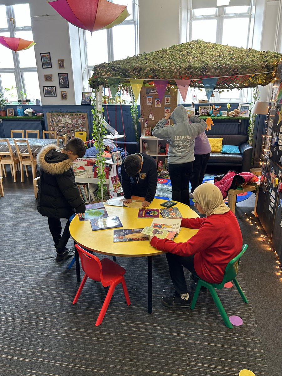 During the period of Ramadan, our Rainbow Room is used during lunchtimes as a quiet prayer space for all those observing. Creating this safe space allows for all pupils rights to be met. ☪️ #pupilvoice #article14 #Article29 #RepresentationMatters 
@GlasgowNurture @Doug_GCC