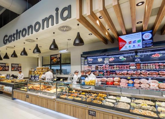 Il superstore accelera nei freschi e nei banchi a servizio, come Famila di Unicomm
alimentando.info/da-dove-passa-… #retail #gdo #gruppounicomm #selexgc #superstore #discount