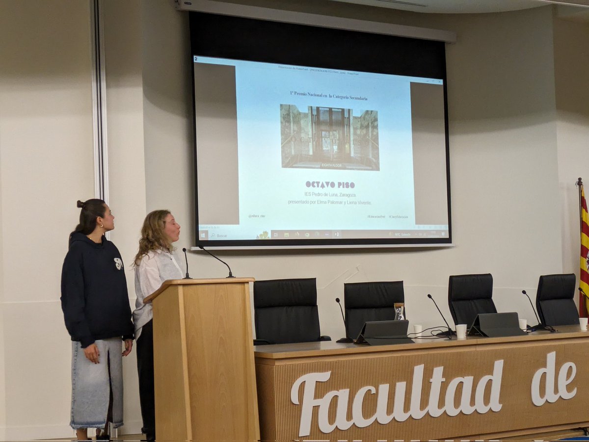 educa_cine's tweet photo. Seguidamente hemos tenido el privilegio de ver los cortometrajes ganadores en las categorías de Facultades de Educación y Secundaria y Bachillerato https://t.co/597lM7I03c