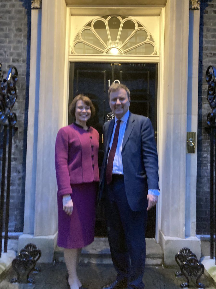 Grateful thanks to @GregHands for nominating me to join a reception for education champions where @DamianHinds led a celebration of great work by heads and teachers. @paulbristow79 @Ben_Everitt @Bren4Bassetlaw @Matt_VickersMP @John2Win @john_cope @Ameet_Jogia @lehain