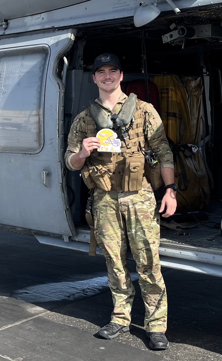 Christian Pepple letting us know that “It’s a great day to be an Eagle” from Bahrain, (Persian gulf) Christian, thank you for your service. We appreciate you and couldn’t be more proud of you. 🇺🇸🦅🏈💪🏼#OnceAnEagle… #ItsA… @avoneagles @EaglesLifting