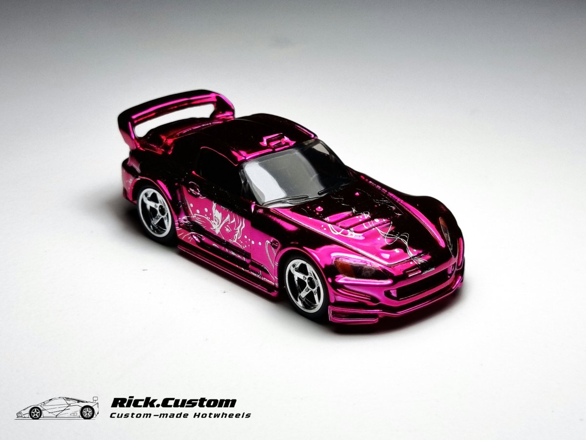 rick_custom tweet picture
