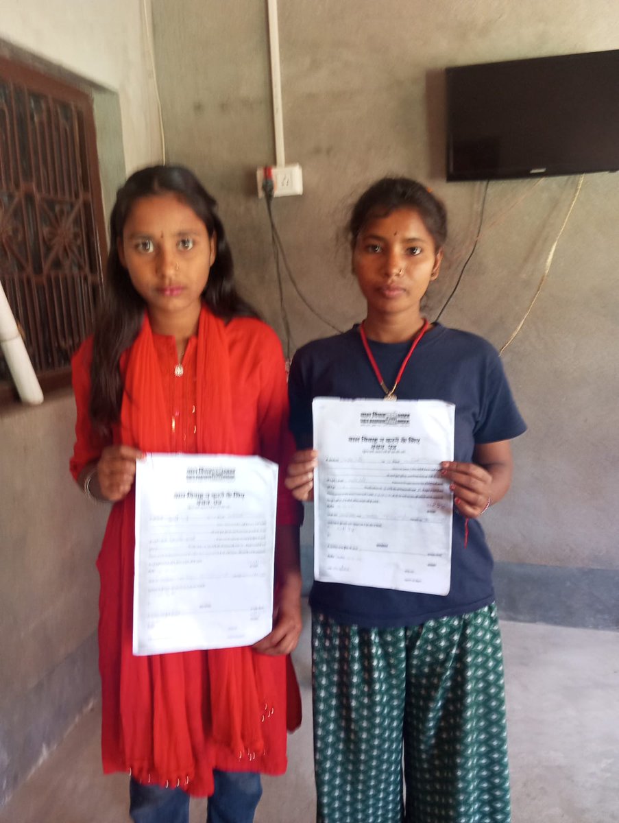 gram_yuva's tweet image. पहले पढ़ाई तब बिदाई #JagrukGirl @BalVivahSeAzadi Jamui, Bihar #Undertaking समाज को जगायेंगे बाल विवाह मिटाएंगे @bidhan_campaign #SuccessCampaign @District_Jamui @Bhuwan_Ribhu @KSCFIndia #AccessTuJustice