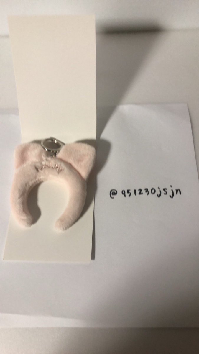 951230jsjn's tweet photo. スキズ straykids ペンミグッズ ミニカチューシャ skzoo 交換

【譲】フォクシニー(アイエン) 

【求】ポガリ(フィリックス)

郵送希望です📮
お気軽にお声掛けください！

 #スキズ交換  #straykids交換 https://t.co/Y4h9EWpt5N