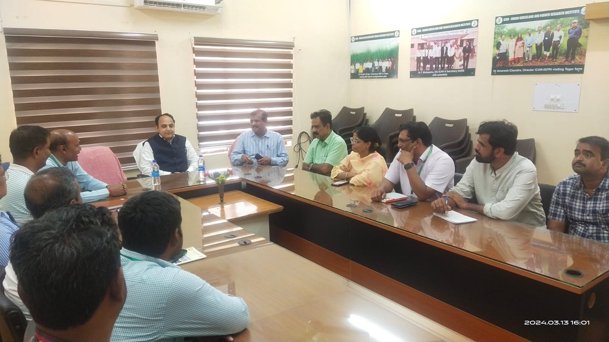 Dr. T. R. Sharma, Hon'ble DDG (CS), ICAR visited IGFRI-SRRS, Dharwad and interacted with all the staff members. OIC, Dr K. Sridhar briefed about station activities & achievements. In this occasion, staff members from ICAR- IIPR and ICAR-IARI were also present.
