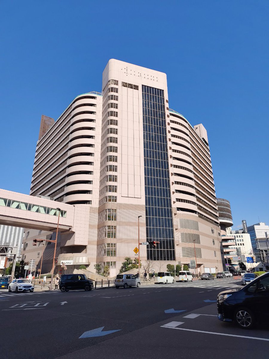 千葉そごうの別館はヨドバシ入居後もロゴが外されたままなんでしょうか...
復活してくれることを信じていますが...