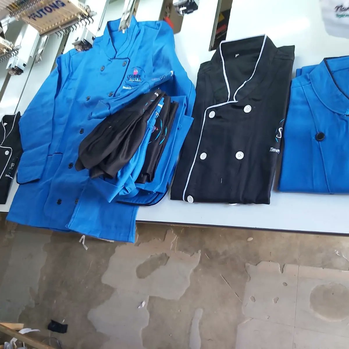 BrandsCj's tweet photo. Professional #ChefJackets #ChefUniforms Personalized with preferred design. Available in variety of colours & sizes. We do countrywide deliveries within 24hrs. For Orders contact us on βοΈ Call/Text/Whatsapp 0723828823/0737266534
info@cjaybrands.co.ke https://t.co/pnqZxOKDxp https://t.co/Rim3kVZBvI