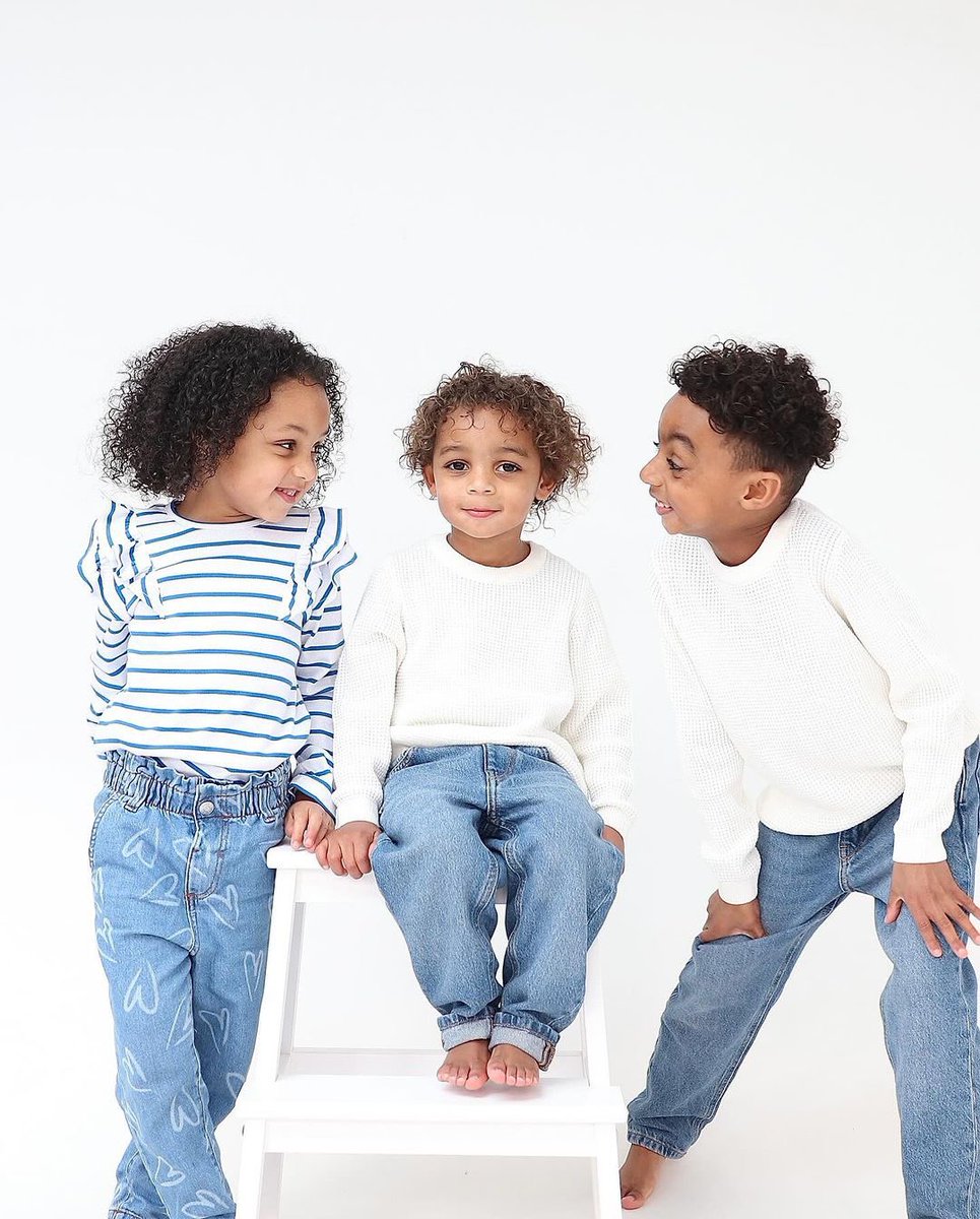 Lens_Pimp's tweet image. Posted @withregram • @neverlandstudioromford Khalid 🤩 Xari 🤩 Kross 🤩

#naturalphotos #freshandfun #neverlandstudioromford #DisneyStudioRomford #Spotlight @spotlightuk @muva_memoirs @lens_pimp #lenspimp #Siblings #FriendsforLife