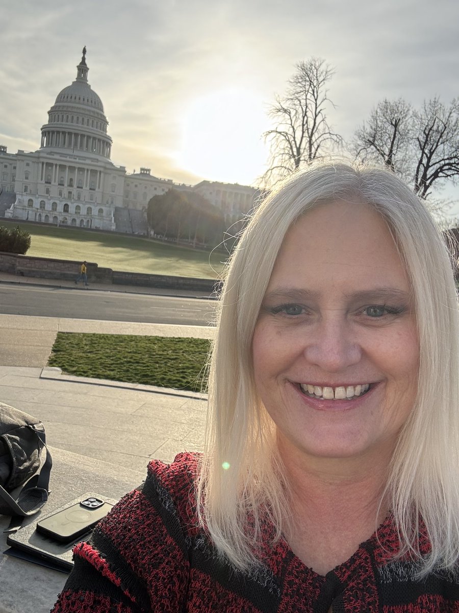 It’s beautiful morning at Capitol Hill. I am here advocating for the amazing students and school @JESBloodhounds @JohnsburgSD12 and throughout the country. #PrincipalsAdvocate #NSLAC @NAESP @NASSP