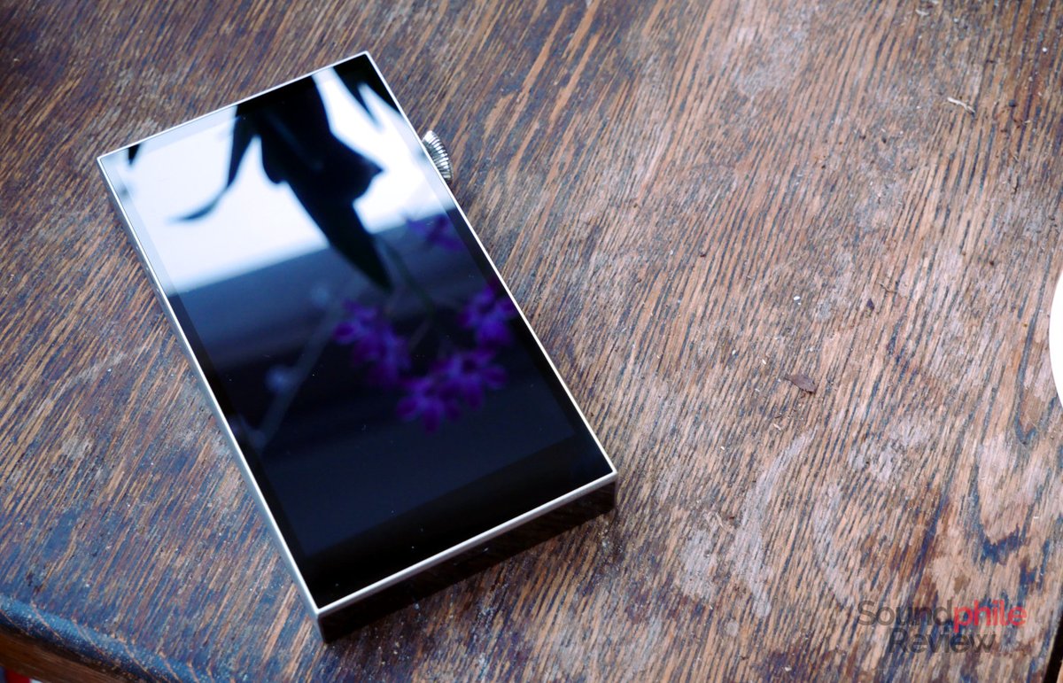 Soundphile_Rev's tweet image. The @astellnkern  SE300 is a magnificent DAP which covers the very high end of the market. What you get for its sumptuous price is a lot power and a build quality that rivals Swiss watches.
Learn more in my review → soundphilereview.com/reviews/astell…

#astellnkern #DAP #audio #hifi