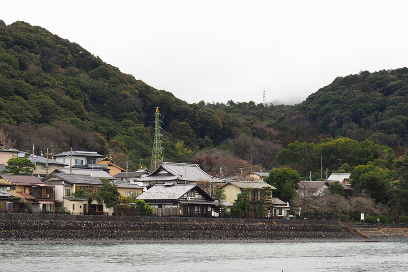 matsutako_jp's tweet photo. เที่ยวเกี่ยวโตเมืองรองแบบคนท้องถิ่นพาเที่ยว วันนี้เมืองไม่ลับมากแต่นทท.น้อยมาก ไม่รู้เพราะวันธรรมดาด้วยมั้ย วันนี้มาอุจิ สวรรค์ของคนรักอุจิมัทฉะ มีภูเขา แม่น้ำ ค��เฟ่ จากสถานีเกียวโตมาอุจิต่อเดียวไม่เกิน20นาที ร้านที่มากินเพื่อนแนะนำ+ร้านที่Tiktokerญป.ป้ายยามานะ ลอกแพลนเราได้เลย https://t.co/hzgcQxwmvg