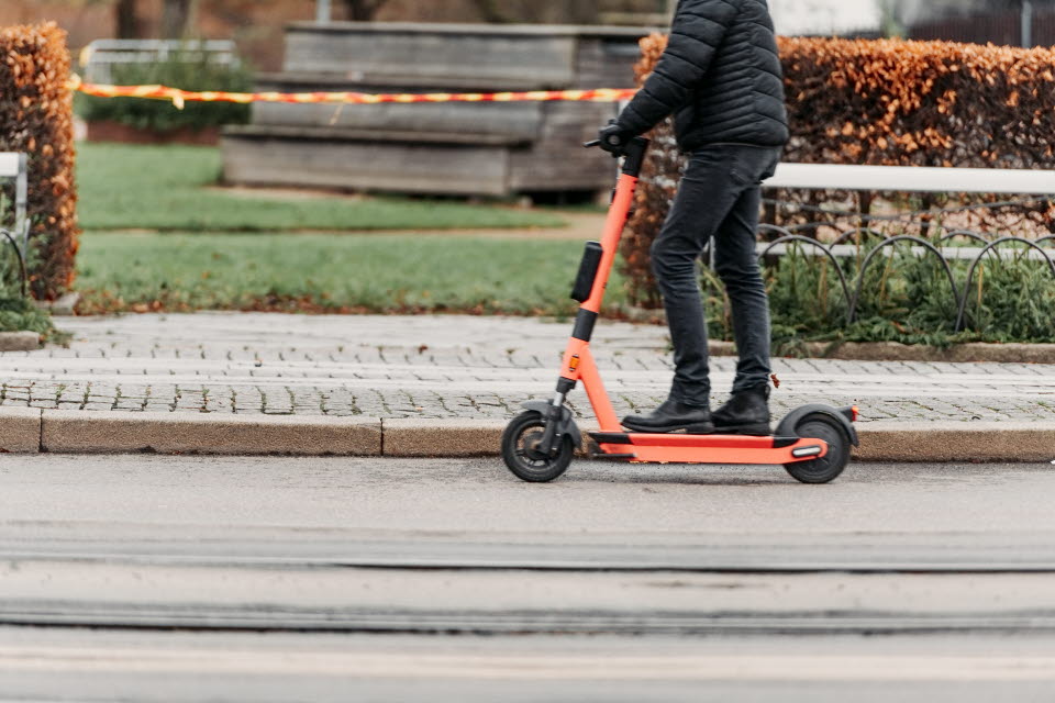 Alcohol behind many accidents with e-scooters. A new report from VTI has examined accidents involving electric scooters in Sweden and developments in other European countries in recent years.
Read more: nordicroads.com/alcohol-behind…
#study #escooters #accident