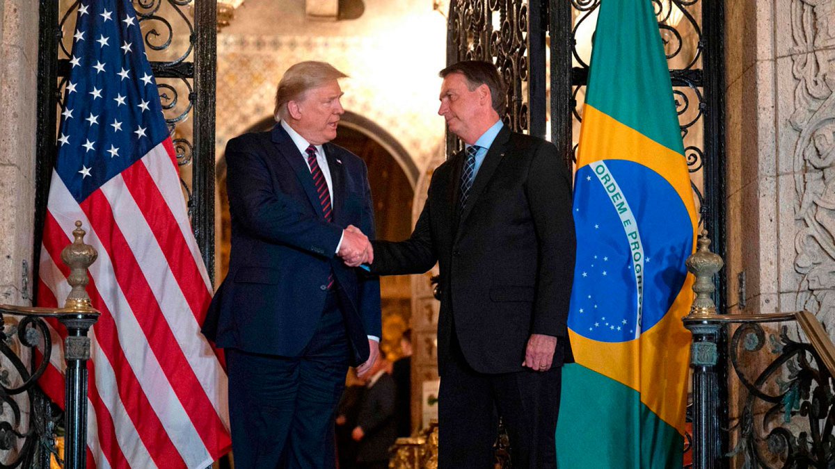 Trump, el mentor del asalto al Congreso, vuelve a la carrera presidencial propronews.es/trump/ a través de @propronews #noticiasPROPRONews #Noticias #PROPRONews #FranciscoTelémacoTalaveraSiles @TelemacoTS #DonaldTrump #JairBolsonaro