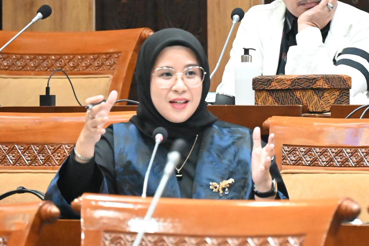 Diundang DPR bahas Hak Anget :)