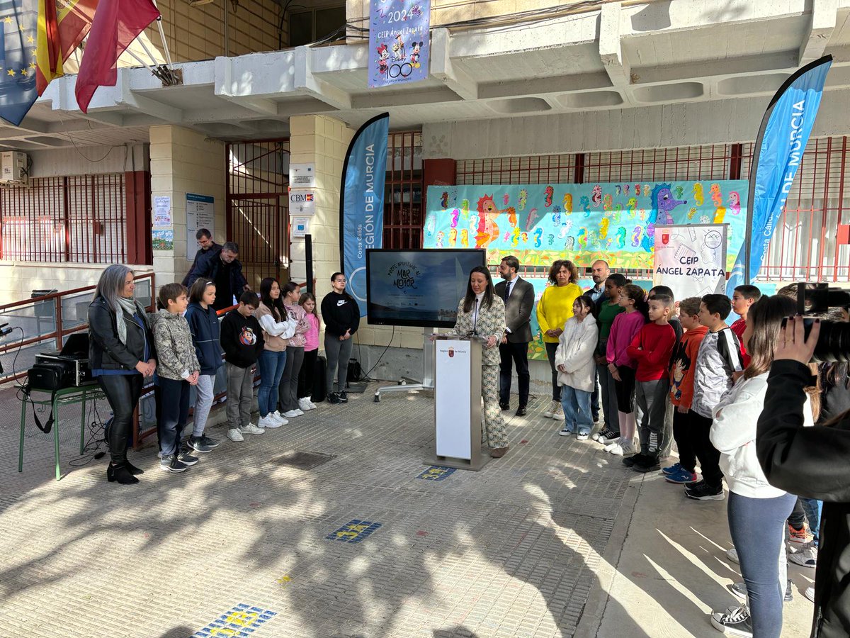 Esta mañana se ha presentado la Campaña #MarMenorAulaAbierta para colegios y alumnos para fomentar actividades náuticas #sostenibles en el #MarMenor turismoregiondemurcia.es/mar-menor-aula… Gracias a <a href="/TurismoRM_/">Consejería Turismo, Cultura, Juventud y Deportes</a> <a href="/itremurcia/">Instituto de Turismo de la Región de Murcia</a> <a href="/CeipZapata/">CEIP ÁNGEL ZAPATA</a> <a href="/canalmarmenor/">Canal Mar Menor</a>