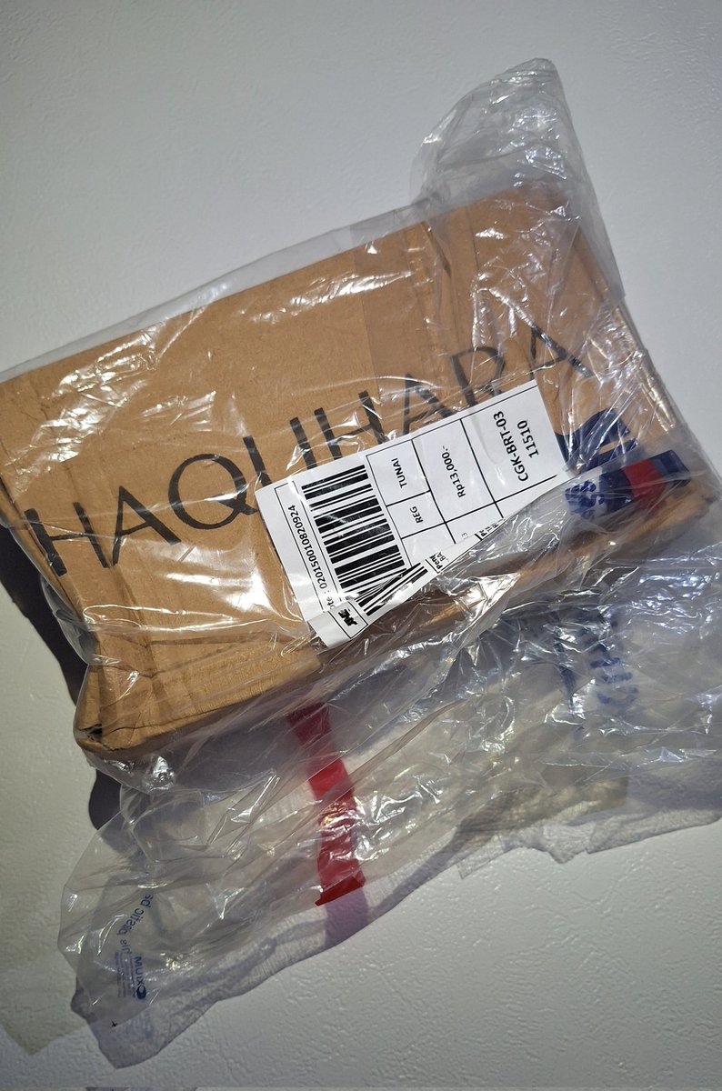 octa_cutie's tweet image. Wahhh @haquhara udah datang hadiah giveawaynya..terima kasih ❤️❤️ gilss suka banget, selembut itu, memang paling top deh semua produknya @haquhara. Makeup puff utk semua fungsi, buat bedak, cream ataupun cairan..seneng banget 🥰🥰 #Giveaway #suave #makeuppuff
