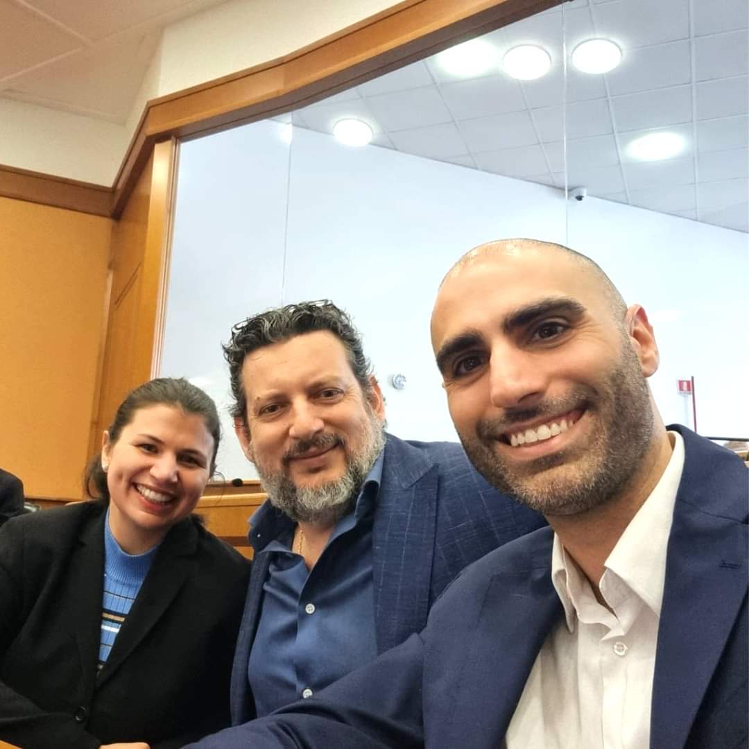 Esattamente un anno fa si insediava la XII legislatura del Lazio. E’ un onore per me farne parte come Capogruppo del <a href="/M5SLazio/">Lazio 5 Stelle</a>, ruolo di cui sento la grande responsabilità. E’ un piacere condividere questo viaggio con i miei colleghi <a href="/novelli5stelle/">Valerio Novelli</a> e Alessandra Zeppieri.

#M5S