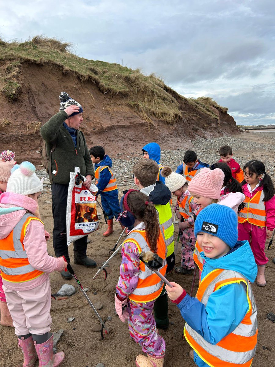 Great Day for a Beach Clean 
#itstartshere #YarmPrePrep
