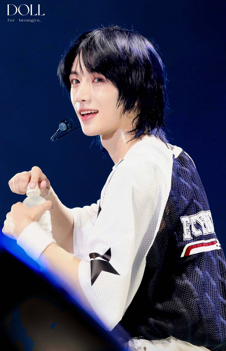 DollBeom0313's tweet photo. 🍰Happy birthday beomgyu.
  🧸Thank you for always spreading joy with your smile. In fact, you are the love itself. May you be surrounded by love in the days ahead. Always love you.🥰

#WONDERfulArtistBEOMGYU 
#BEOMGYU #범규 #ボムギュ
 #TXT_범규 #TXT_BEOMGYU #TXT https://t.co/Zqy2IQGPMq