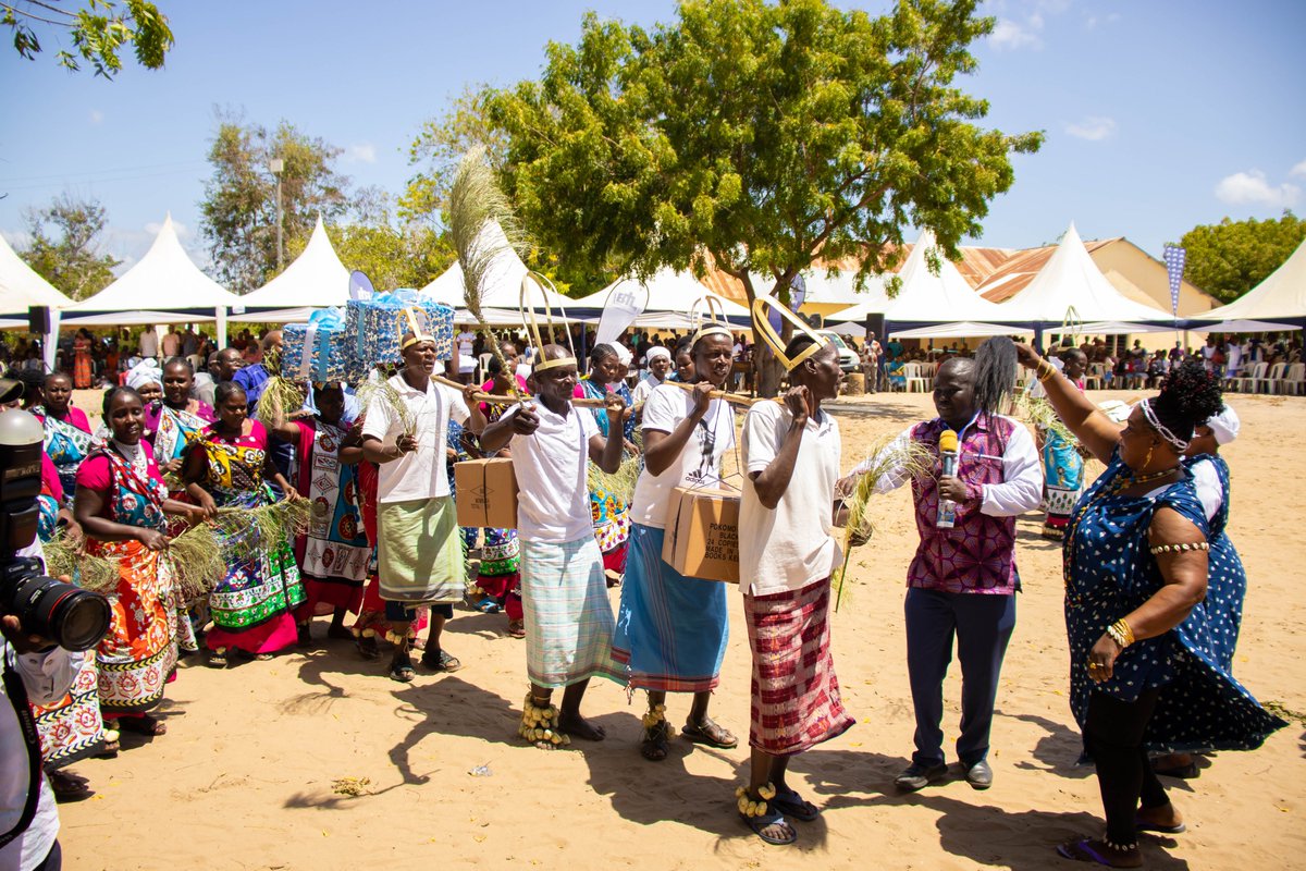 We have a special surprise for you in our programme during the Nairobi Run for the Bibleless on Saturday.

Hint: Pokomo dedication.
We hope you have your t-shirt ready.
#runforthebibleless2024 #march16 #2daystogo #Nairobi #Nakuru #Eldoret #tujitokezewapateword #pokomobible