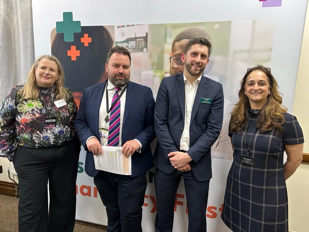 Good turnout of MPs for #PharmacyFirst event in Westminster yesterday. Here NPA board member ⁦@SukhiBasra1⁩ and colleagues from ⁦@ComPharmEngland⁩ meet ⁦@chrisloder⁩ MP