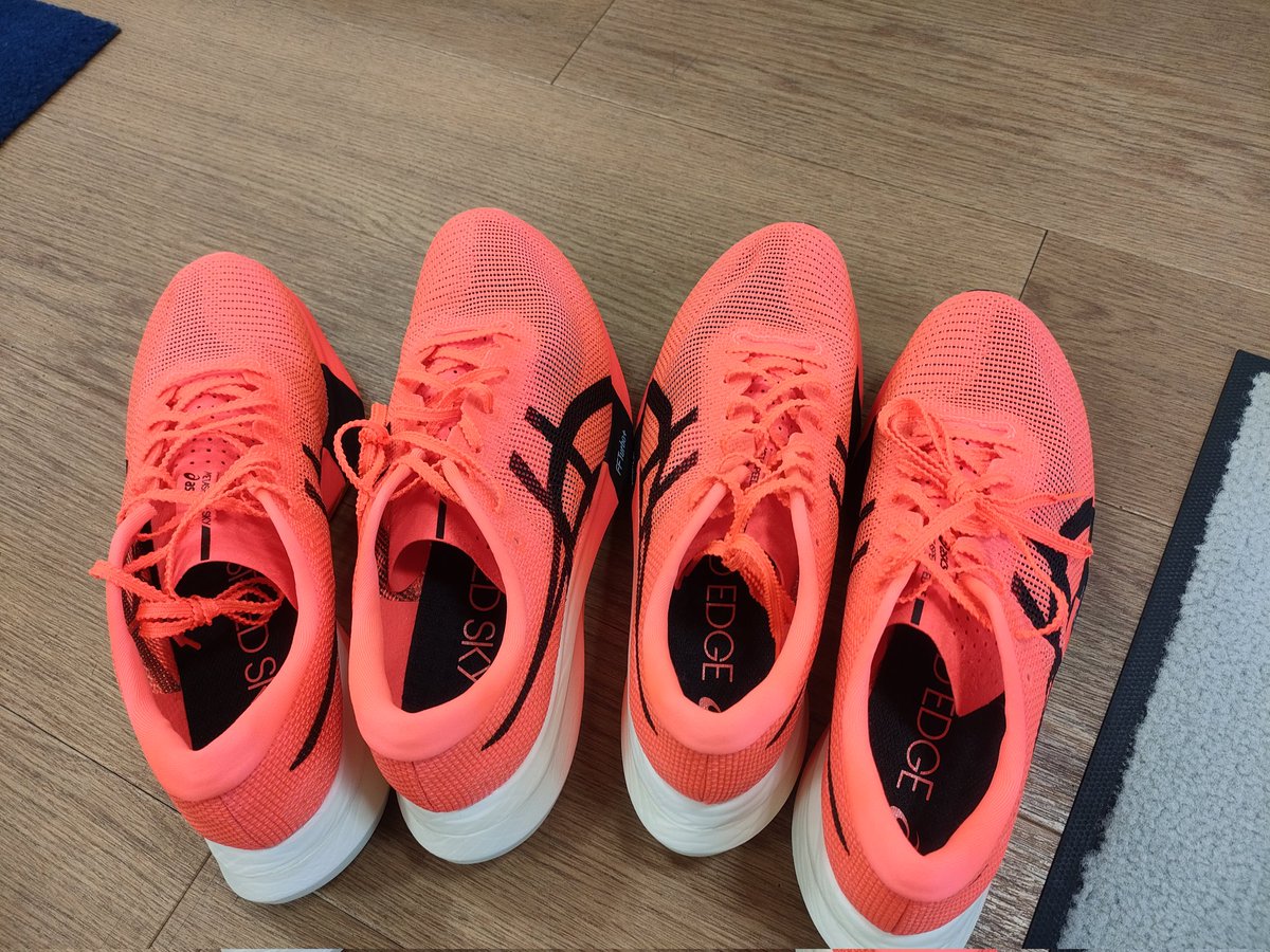 I_am_UkyoBTF's tweet photo. ポイント後にはStep瑞穂店でメタスピードパリを試してきた。個人的にはEdge Parisの方が好み。Edge Parisは高反発×転がりやすさで最強シューズの予感。
#TryAsics #METASPEED https://t.co/SuqNgHBM01