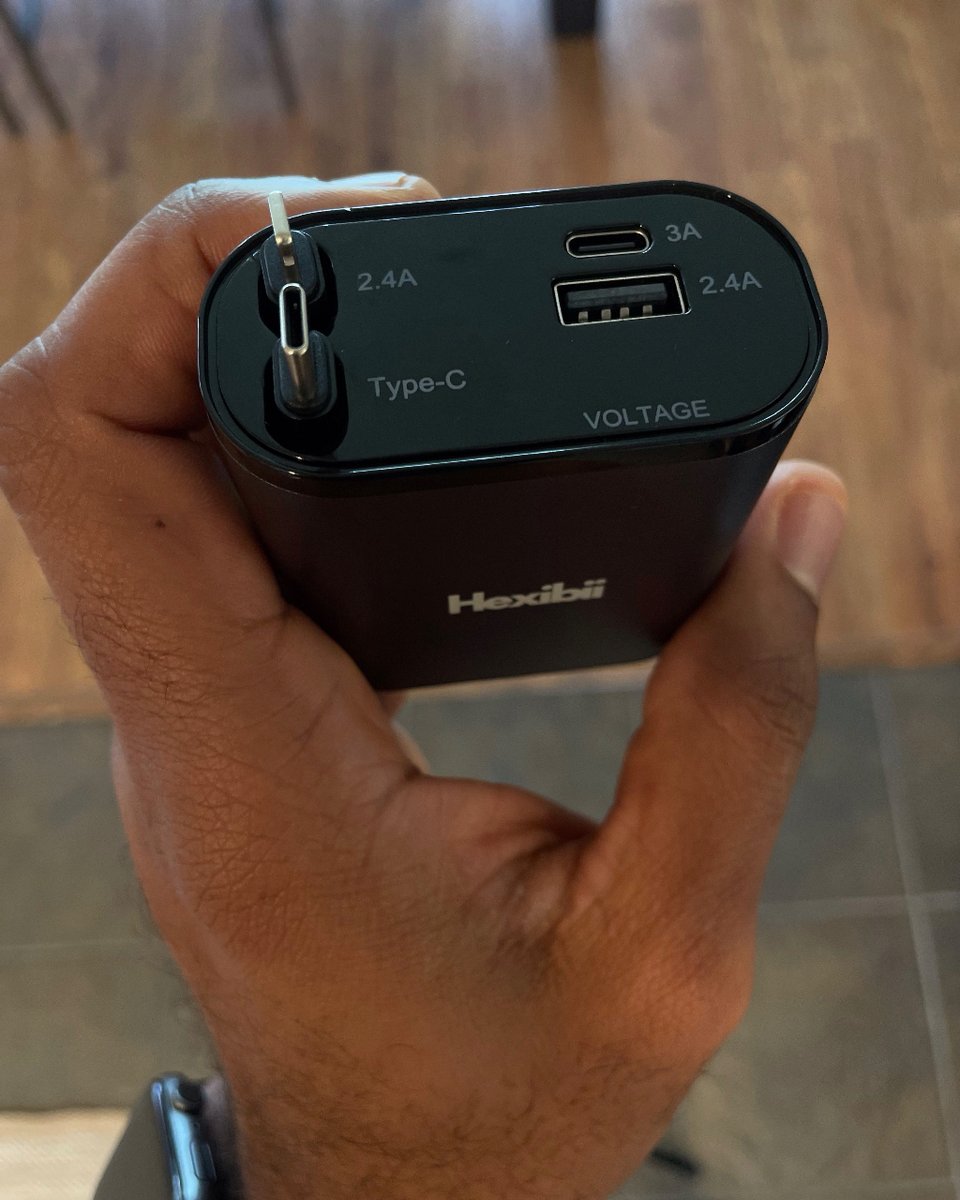 _nowthatisdope's tweet image. Powering up my drive with the 4-in-1 Car Fast Charger! 🚗⚡️ Keep all your devices charged on the go with this compact, versatile essential. 
-
#FastChargeOnTheGo #CarChargingHub #TechEssentials #StayConnected #DriveFullyCharged #OnTheGoPower #MobileTechMagic