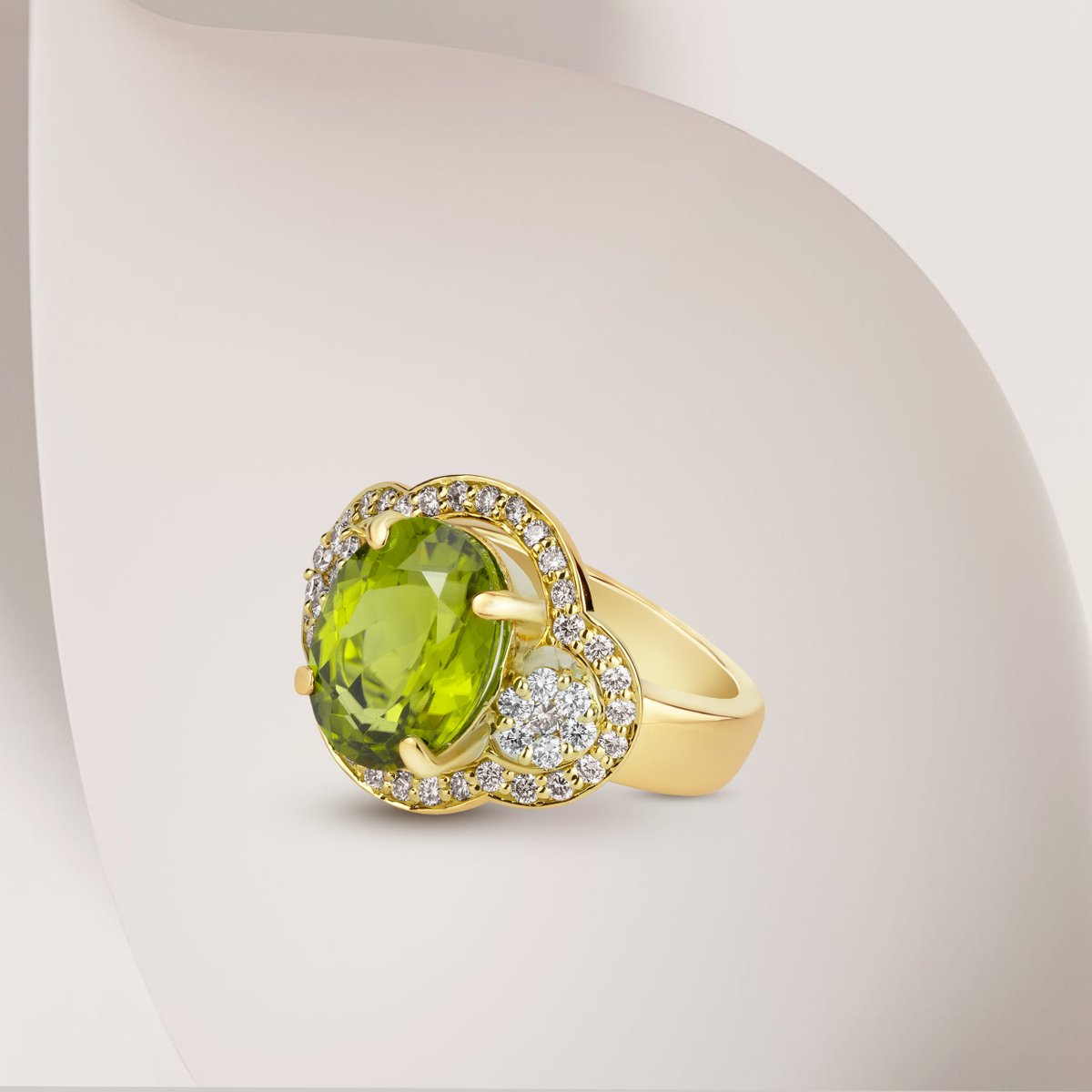 Dazzle in nature's brilliance with our Peridot and Diamond ring. Each sparkle tells a story of elegance and sophistication.
.
.
.
.
.
#singhvijewels #peridotring #diamondjewelry #gemstonerings #preciousstones #ringbling #jewelryaddiction #eleganceinjewels #fashionaccessories
