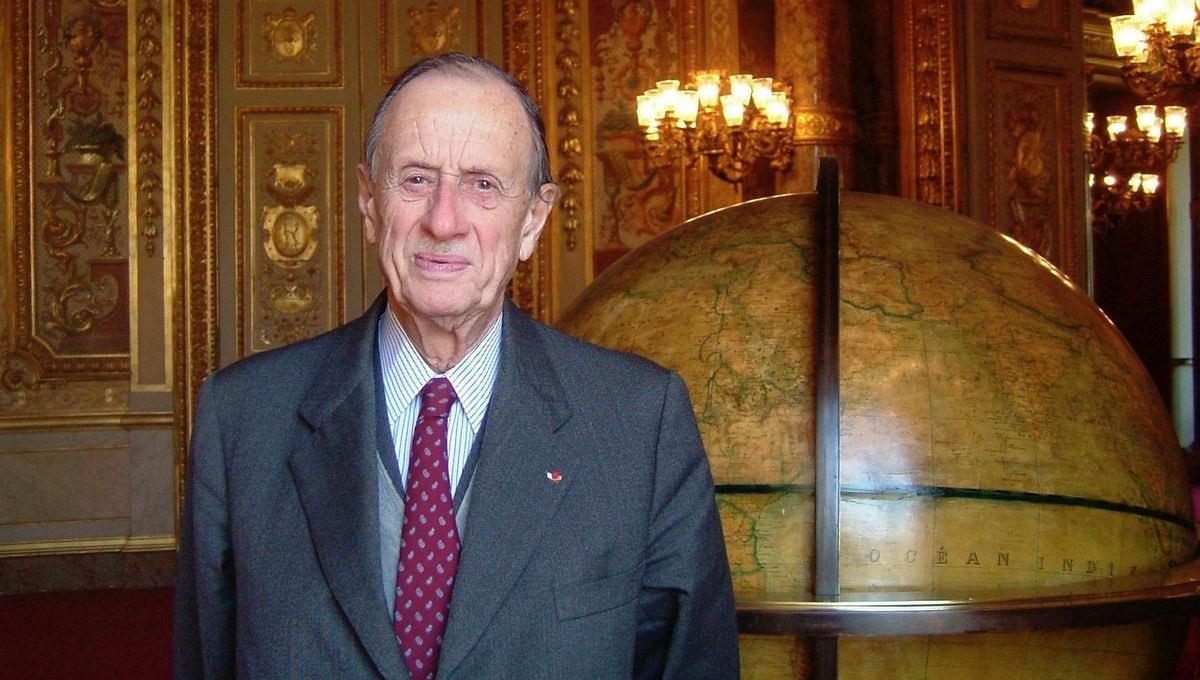 Immense tristesse à l’annonce de la disparition de l’Amiral Philippe de Gaulle. Conservons cette flamme d’espérance née de son incomparable courage et de son immense amour de la #France. Honneur et Patrie.