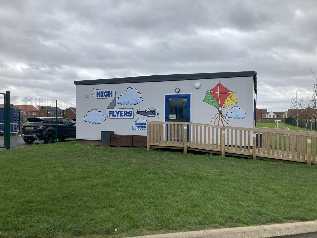 HFHAMrsDempsey's tweet photo. @ArSigns thank you!! Our building looks fabulous! 🤩 https://t.co/1yL2RCaa63