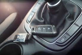 There have been recent reports of keyless car thefts in the #Henfield and #Steyning areas of #Horsham Also known as 'relay thefts', you can access further crime prevention advice here spkl.io/60174L3yL #keylesscartheft