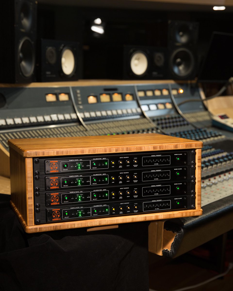 Dangerous_Music's tweet photo. Software can mimic some of the qualities of an analog console, but nothing can emulate the vast soundstage, articulation, headroom and character of real analog summing circuits paired with the quintessential multi-channel D/A converters.+
➡️ https://t.co/i2Txr3EFnG #CONVERT8 https://t.co/WboxEWeRW0