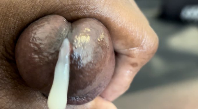 New video up. Huge cumshot !  https://t.co/6MzMgNMF9o https://t.co/lTyhkU0svd