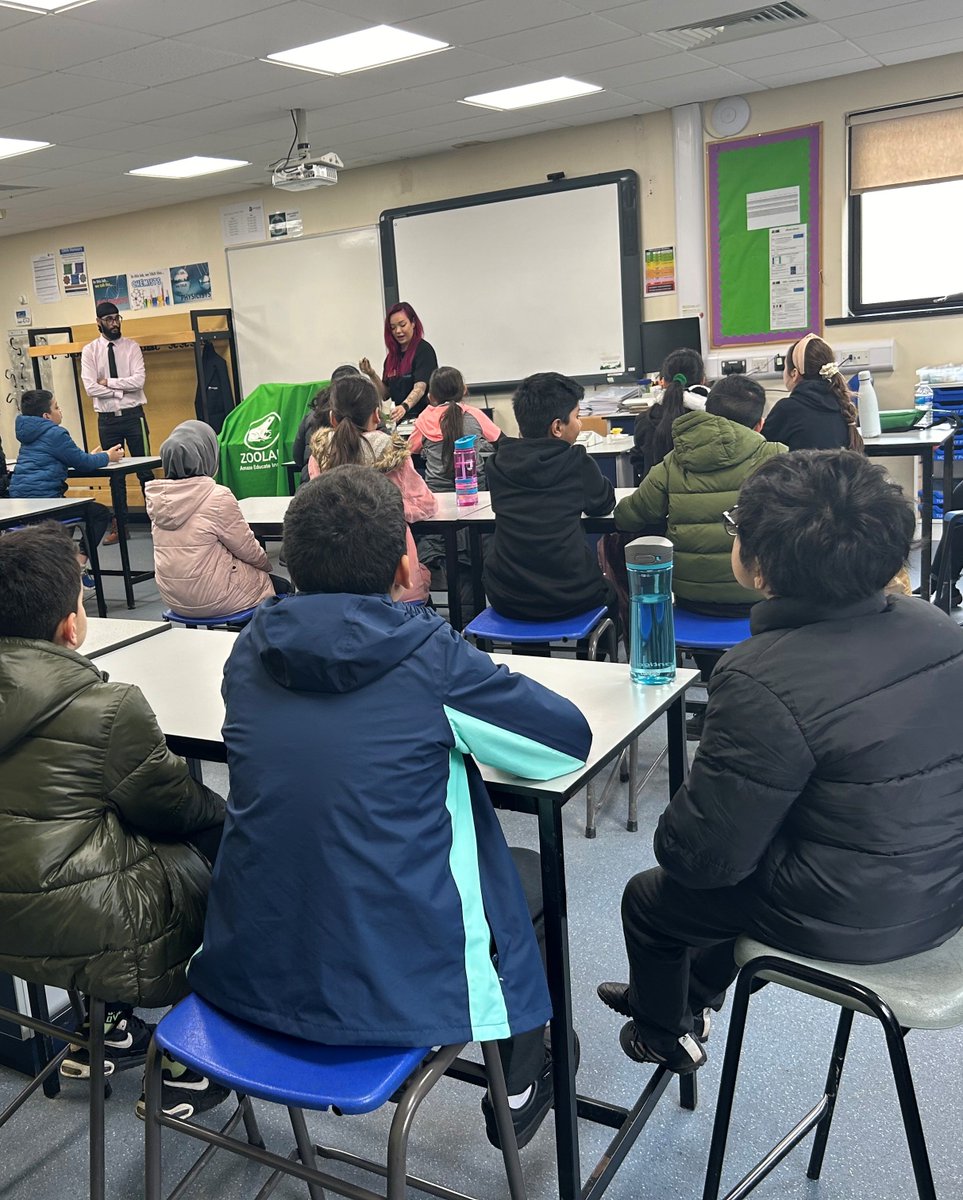 IT'S SCIENCE WEEK!
We were excited to have <a href="/ZooLabUK/">ZooLabUK</a> come in and show us some really interesting animals. The students and staff really enjoyed both seeing the animals and learning some amazing facts.
We welcomed some of our local primaries to join us too.