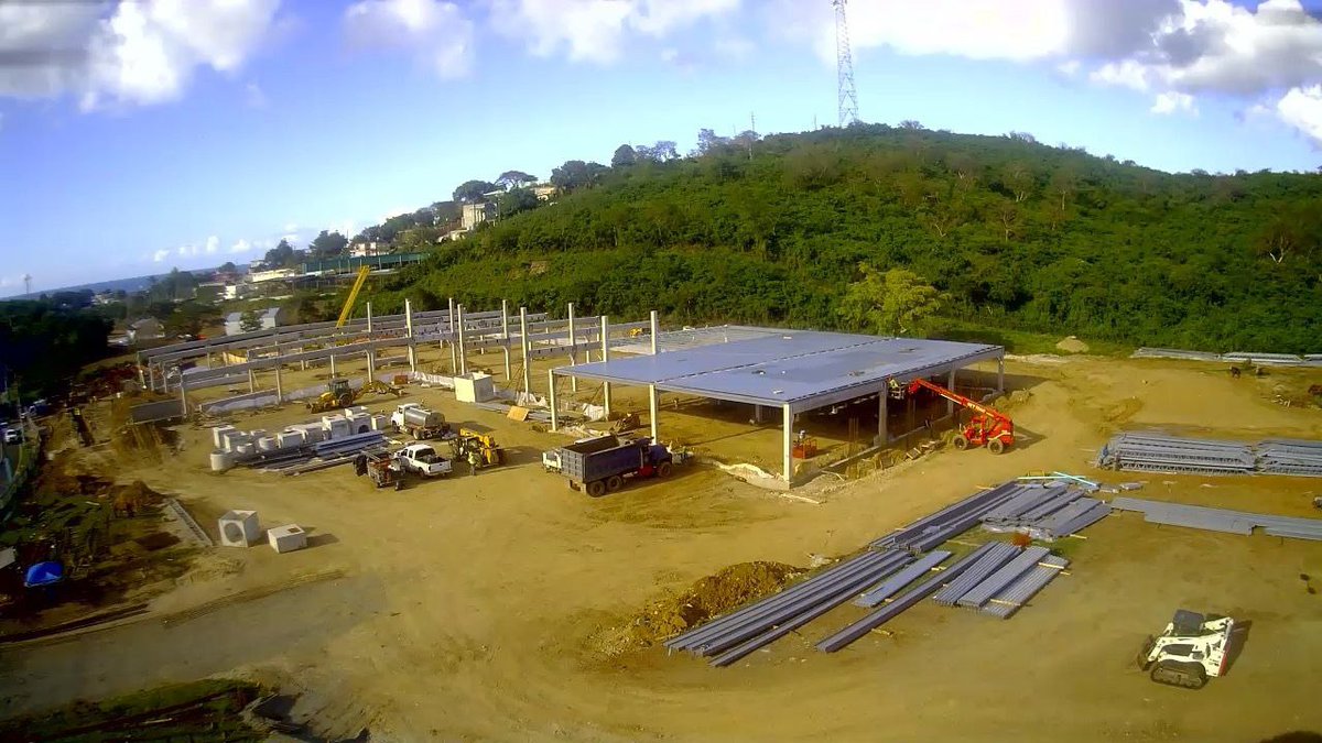 afigobiernopr's tweet photo. Compartimos el estatus de la construcción de las facilidades médicas en Vieques, llevadas a cabo por AFI, con un 30% de progreso en la fase I, Unidad de Diálisis, Centro de Utilidades y estacionamiento. Siguen sin pausa  las labores de la Sala de Emergencias y Clínicas Externas. https://t.co/WKWcYFNGOx