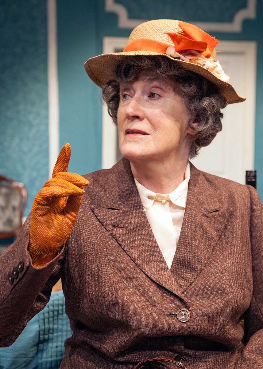 🔍A Murder is Announced. An announcement in the local paper states the time and place of an imminent murder. What follows is a classic #AgathaChristie puzzle of mixed motives, concealed identities, a second death .... Tues, Wed, Thurs 4 June – 25 July palacetheatrepaignton.co.uk/series/a-murde…