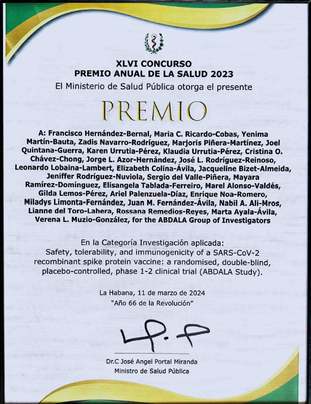 CIGBCuba's tweet photo. Recibe el recibe el @CIGBCuba Premio Anual de Salud 2023 en la categoría de Investigación Aplicada por el ensayo clínico fase 1-2 con la #vacuna #Abdala.
#UnPasoMásPorLaVida https://t.co/ng97W0TidD