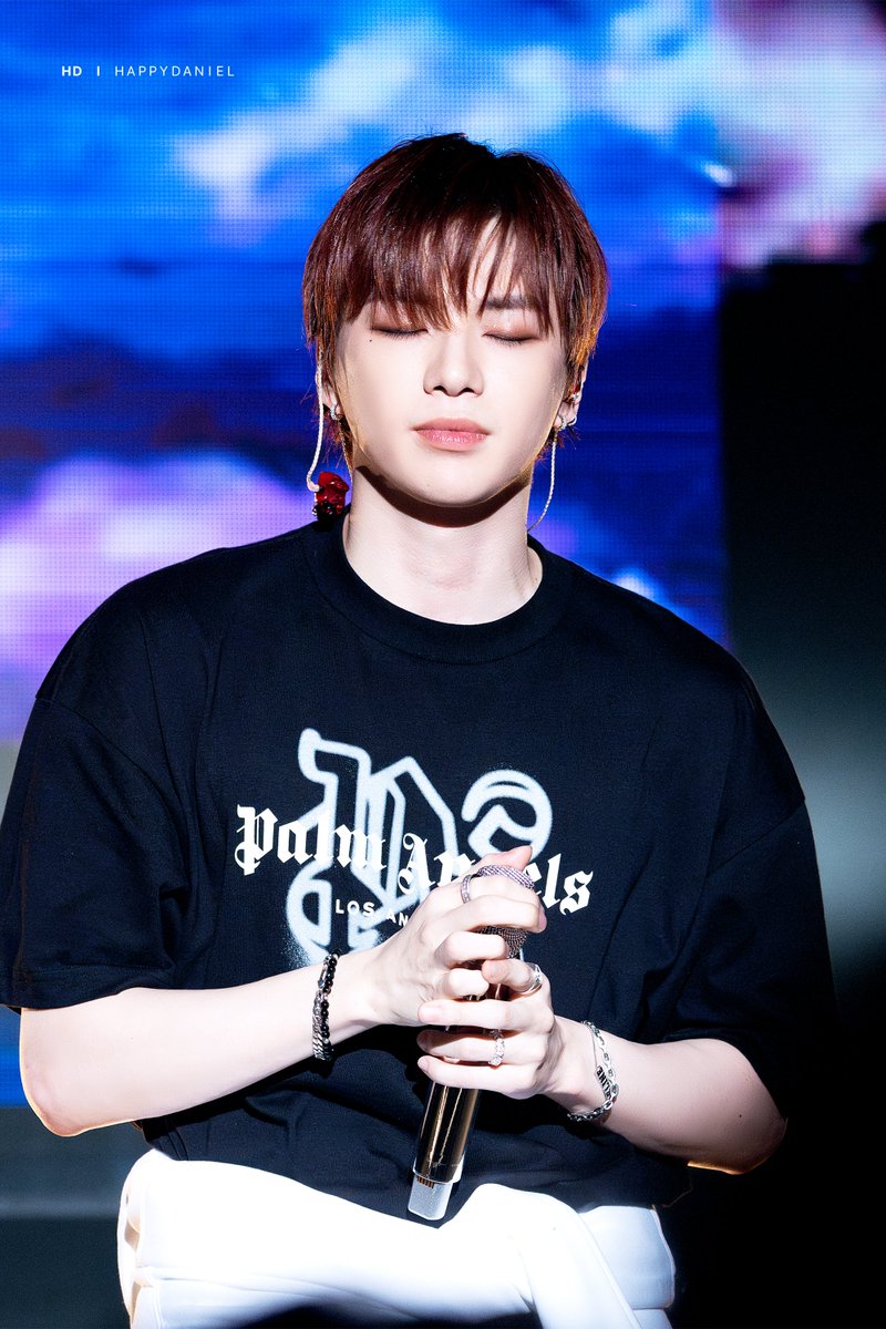 HappyDaniel1210's tweet photo. 240119 RE8EL Showcase NAGOYA 

힣...❤️ 

#강다니엘 #KANGDANIEL #カンダニエル https://t.co/EUdDBl6fHy