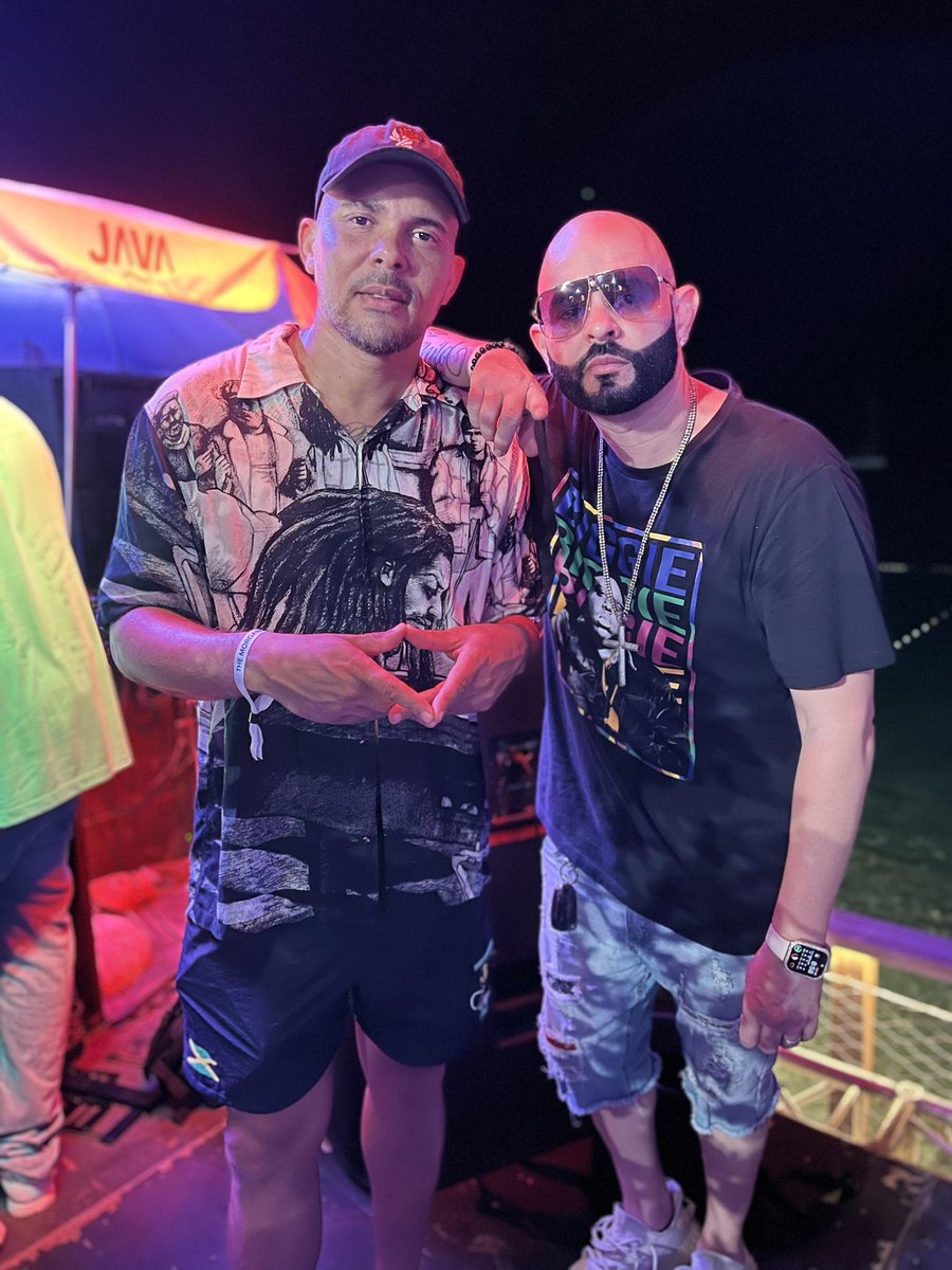 I’ve known this brother for over 10 years! We’ve done shows around the world! We always look out for each other! And even if we not on the same show, we come out to support! So when he touches down in St Maarten! I’m there! Big up to my bredrin @walshyfire @MAJORLAZER