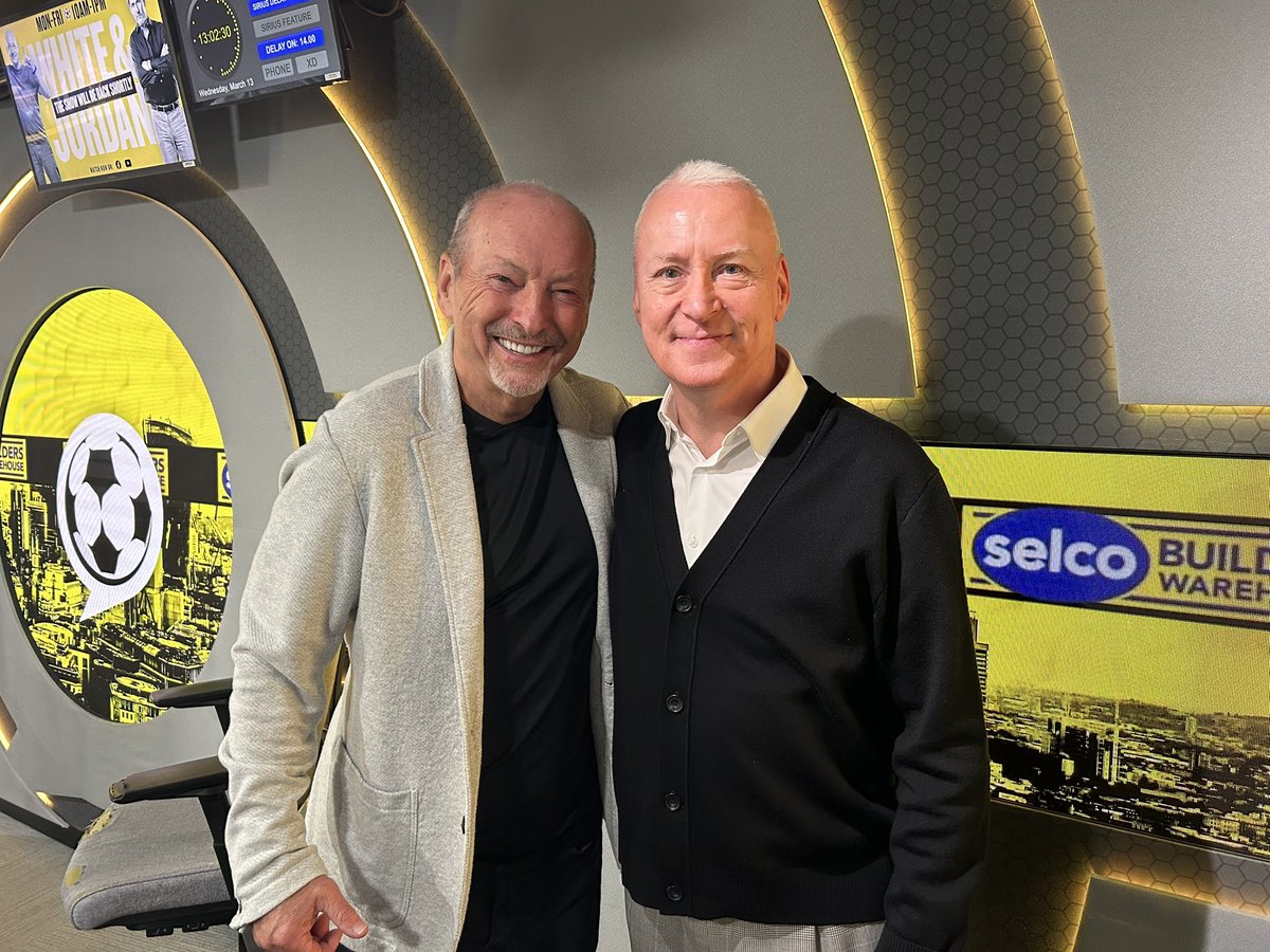 What a brilliant @talkSPORT studio guest - huge thanks to former @LFC CEO @PeterMooreLFC 📻 👏