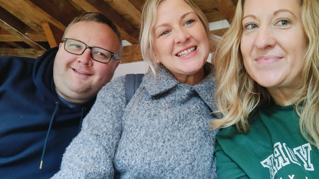 pp_accrington's tweet photo. What an experience at Shakespeare's Globe! #barnyarmy #groupharrison #groupkerr https://t.co/ho0Wouzqfl