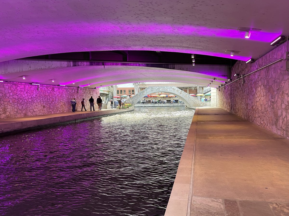 It was nice to be back in San Antonio, where I lived for six years. Yesterday I strolled the Riverwalk for an hour, hearing everything from mariachis to jazz to blues!