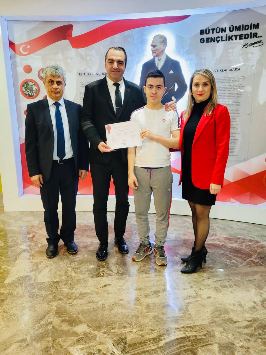 bhcshr_samlise's tweet photo. 55. Lise Öğrencileri Araştırma Projeleri Samsun Bölge Yarışması’nda Fen ve Teknoloji Lisesi 9. sınıf Bilsem öğrencimiz Rıdvan PEYNİR  matematik alanında 3.lük ödülü almıştır.
Öğrencimizi tebrik eder, başarılarının devamını dileriz. https://t.co/9X3HihbDO4