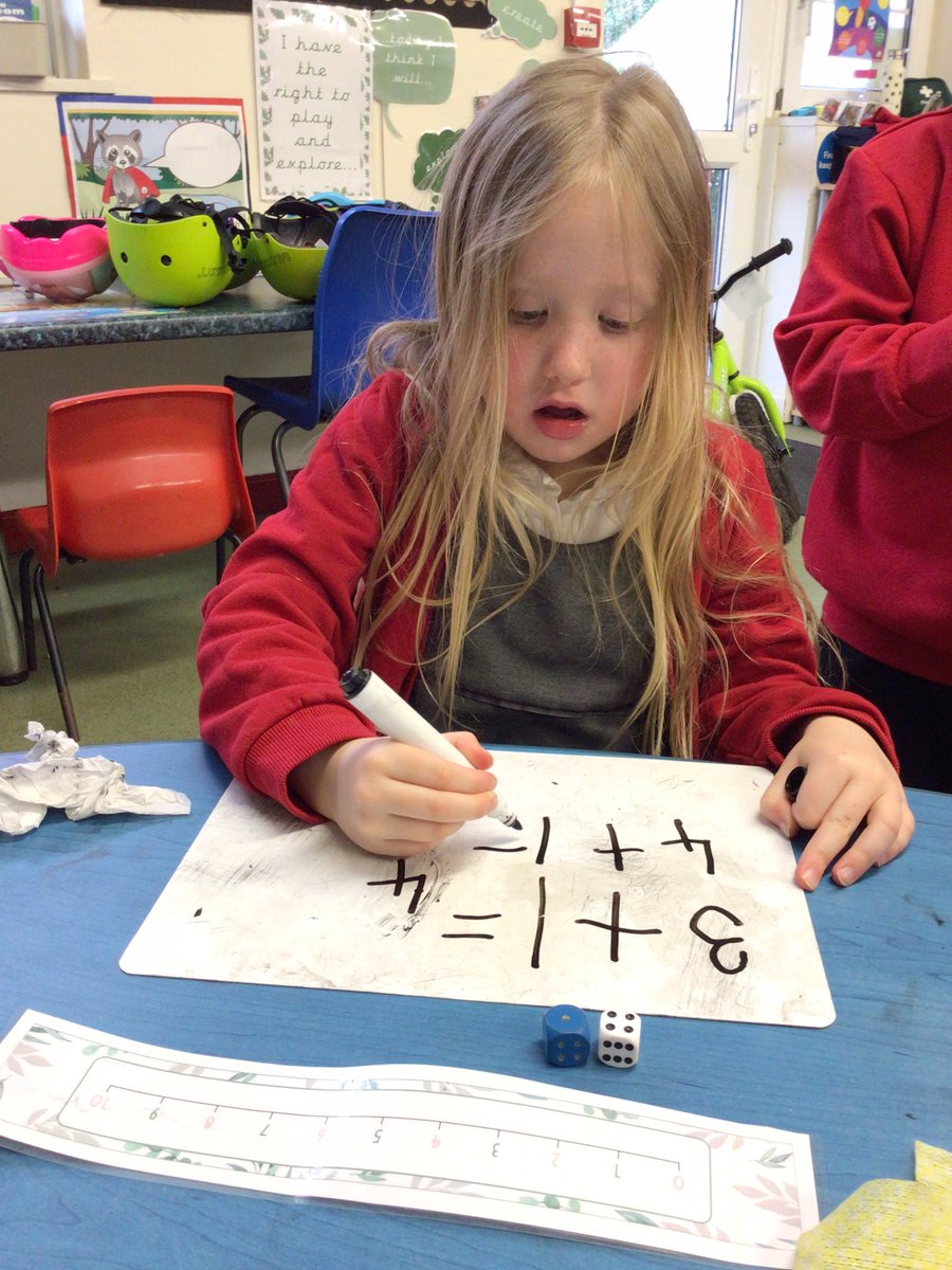 Penclawdd's tweet photo. #PencFlam We have been busy combining two numbers and having fun with the dice. We can work out what is one more and one less. We really are mathematicians! #PencNUM #PencACL https://t.co/DY3uychnHR