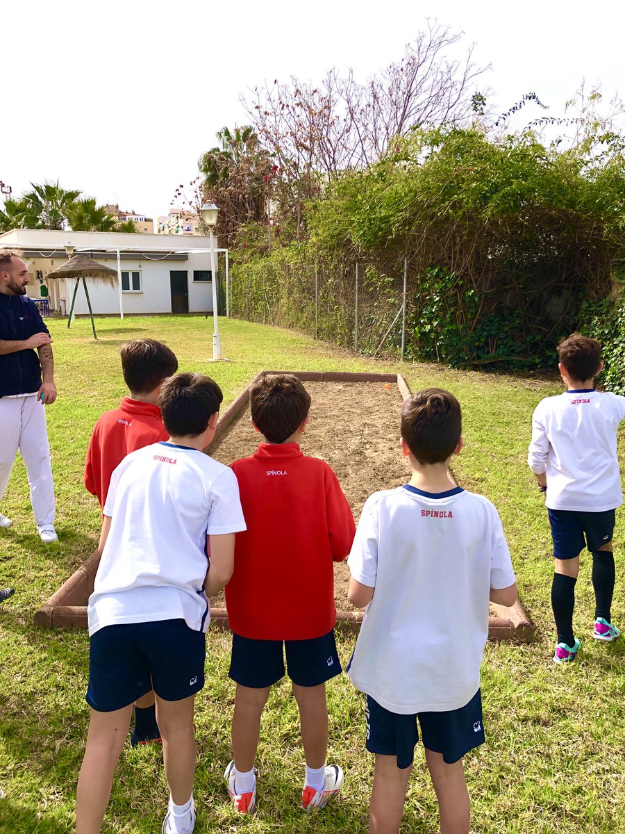 HospitalariasMG's tweet image. 🏃🏽‍♀️¡Hoy hemos tenido la suerte de recibir al Colegio Sagrado Corazón! para realizar una jornada deportiva entre sus alumnos y nuestras personas atendidas.

#deporteinclusivo #inclusionsocial #habitosdevidasaludable