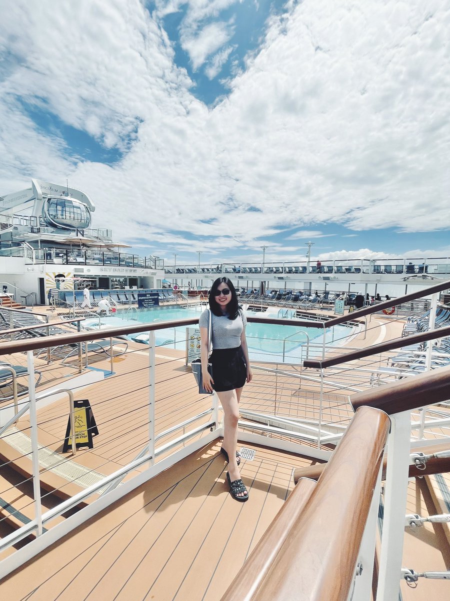 vnessa_vcr's tweet photo. ☀️🕶️ https://t.co/MCvVJ1a4Vw