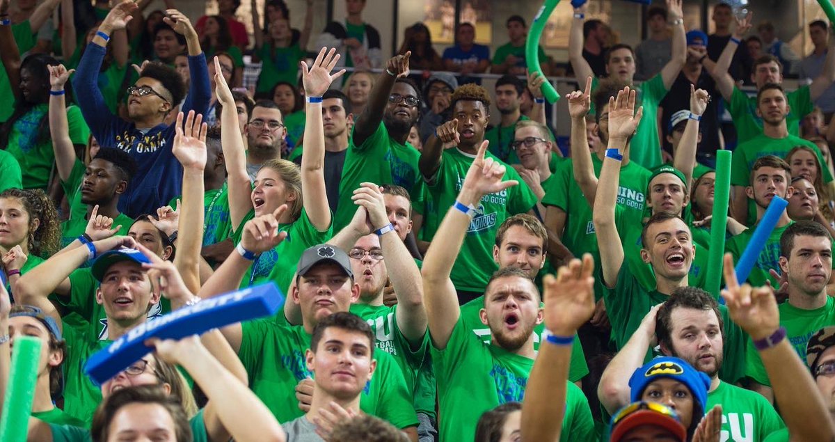 FGCUDirtyBirds's tweet photo. 𝙁𝙄𝙉𝘼𝙇𝙎 𝙇𝙊𝘼𝘿𝙄𝙉𝙂 ⏳
LET’S WIN A CHAMPIONSHIP!
-
🏀 #1 @fgcu_wbb vs #3 Central Ark for the @asunsports Final! 🏆
⏰ 3/16 - 7pm
🎟️ FREE student tix at https://t.co/YYy2CIfeSV
WEAR 🟢 | FREE shirts: 1st 200 students!
$3 🍻 for students 21+ | FREE  🍿 
-
#LFG  #Raining3s https://t.co/1h97EJ8Sw7