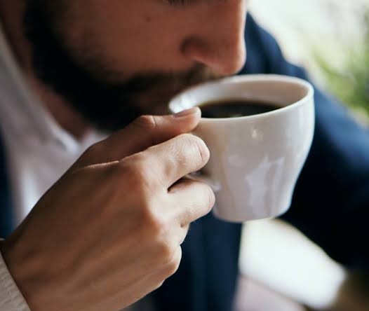 coffeecloudmx's tweet photo. ¿Qué personalidad cafetera eres? Americano: el inconformista franco. Sencillo, robusto y siempre fiel a uno mismo. Acepta tu sencillez con cada sorbo.#americano #Coffee #thecoffeecloudmexico https://t.co/HyxwK7d7BN